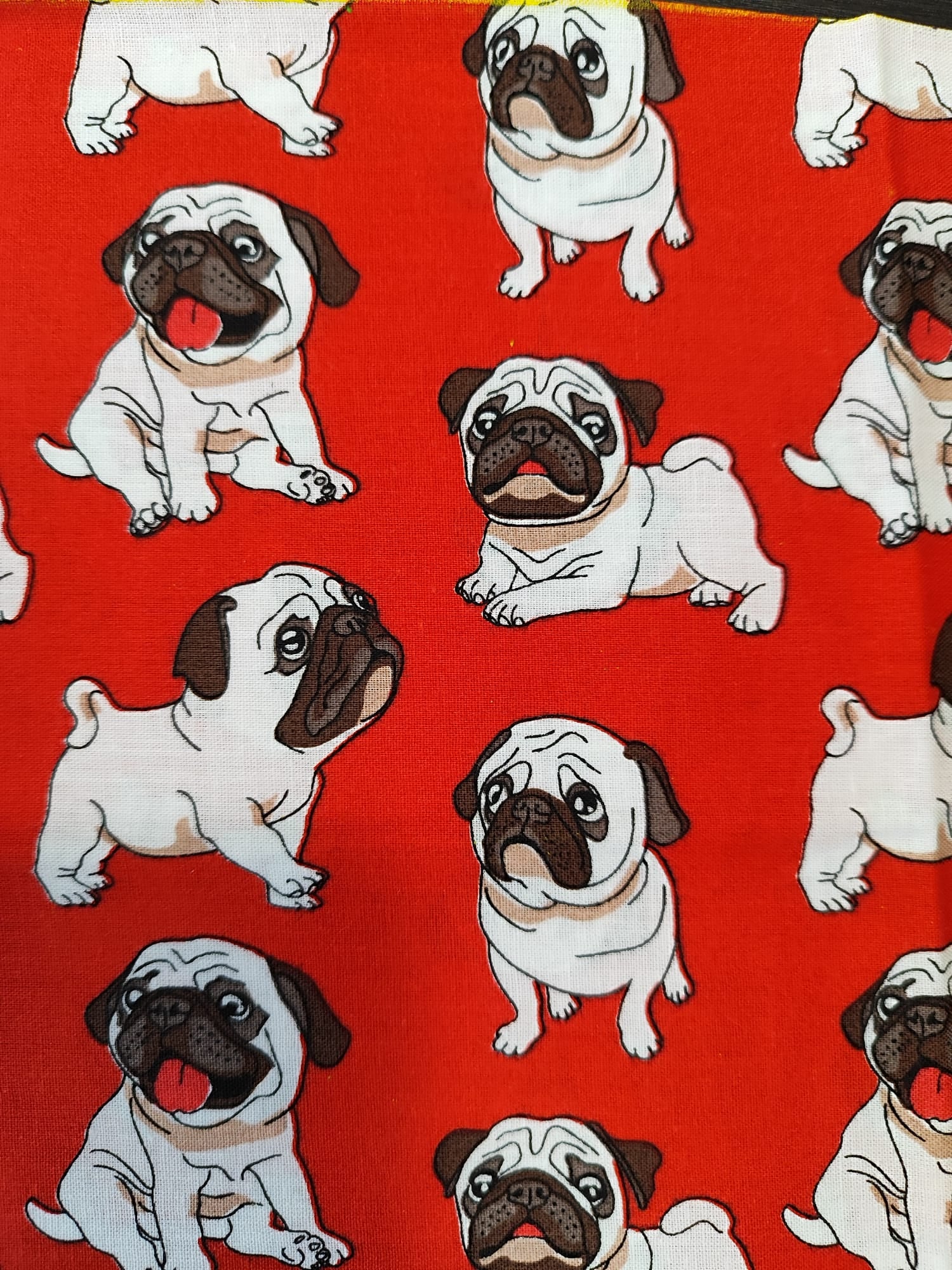 Diadema de tela Pug Roja