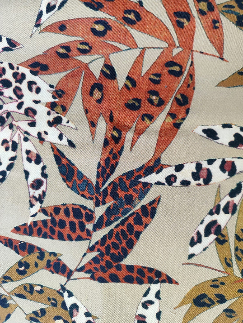 Tela flores Animal Print